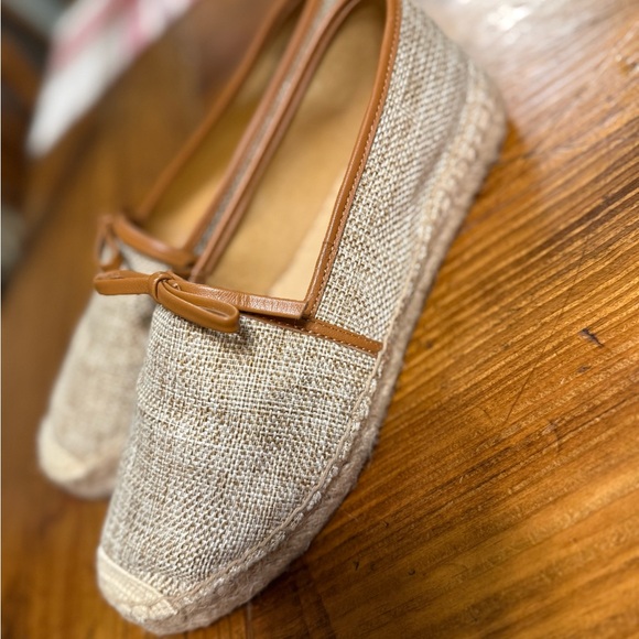 Talbots Tan Espadrilles with Brown Trim - Picture 3 of 8